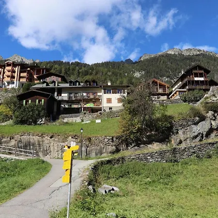 Le Mayen Du Mont Blanc